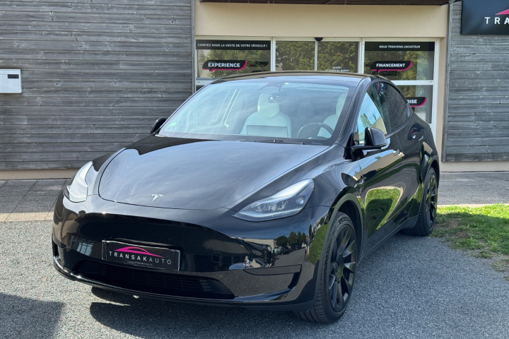 TESLA MODEL Y
