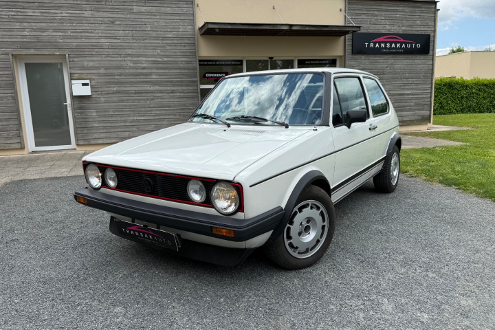 VOLKSWAGEN GOLF