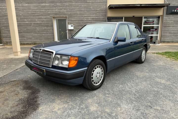 MERCEDES 300 E W 124