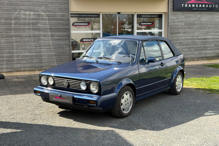 VOLKSWAGEN GOLF CABRIOLET