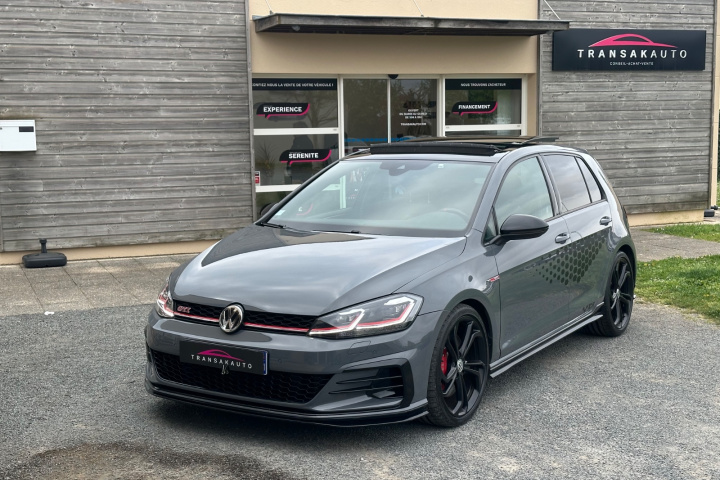 VOLKSWAGEN GOLF