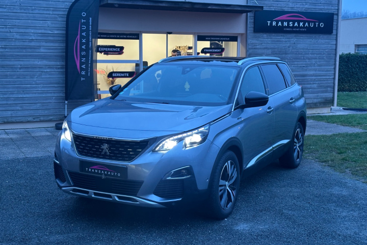 PEUGEOT 5008